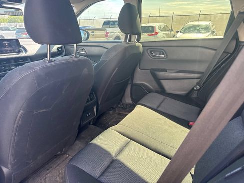 Used 2024 Nissan Rogue SV FWD image 9