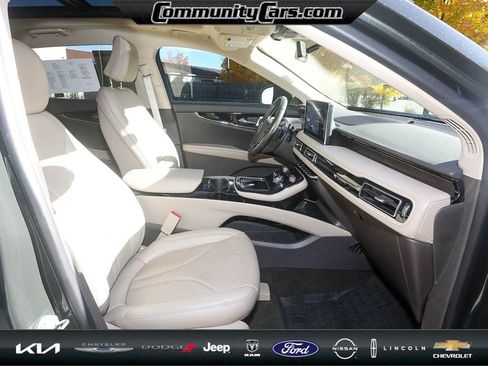 Certified 2022 Lincoln Nautilus Reserve w/ Equipment Group 202A image 22