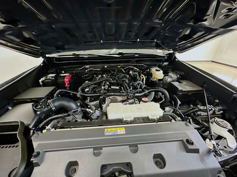 Used 2025 Toyota Tacoma TRD Off-Road image 34