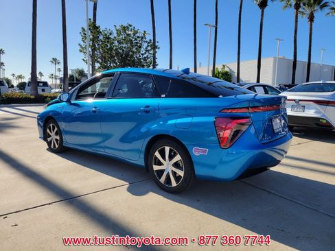 Certified 2019 Toyota Mirai image 5