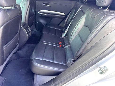 Used 2020 Cadillac XT4 Premium Luxury image 16