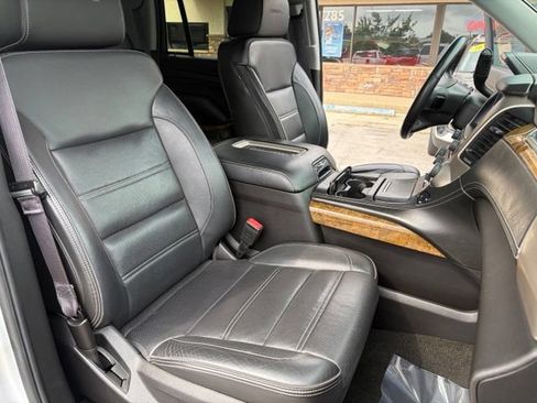 Used 2017 GMC Yukon Denali w/ Open Road Package AWD/4WD image 45