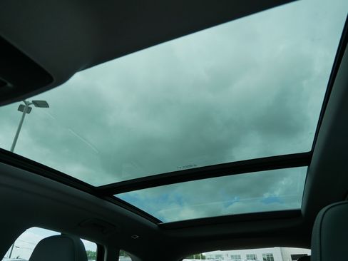 New 2025 Audi Q5 Premium Plus image 17