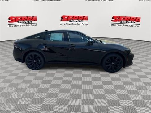 Certified 2025 Toyota Crown Nightshade image 10