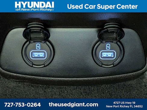 Used 2020 Hyundai Santa Fe SEL image 15