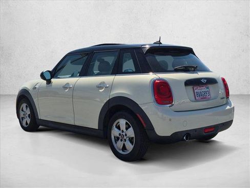 Used 2018 MINI Cooper 4-Door Hardtop FWD image 7