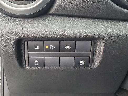 Certified 2025 Nissan Versa S w/ Trunk Package image 17