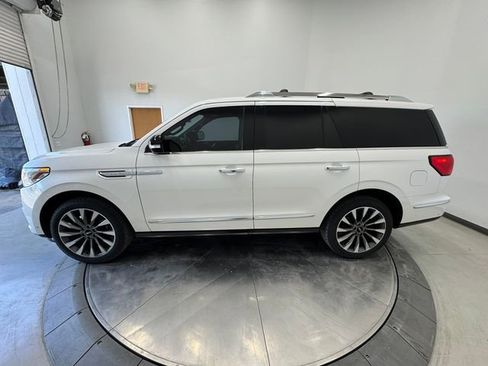 Used 2018 Lincoln Navigator Select w/ Technology Package image 15