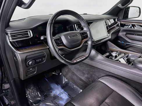 Used 2022 Jeep Grand Wagoneer Series I AWD/4WD image 17