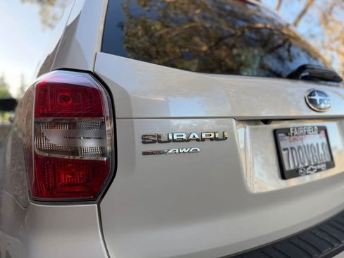 Used 2014 Subaru Forester 2.5i Premium w/ Popular Package #2 AWD/4WD image 6
