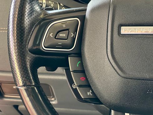 Used 2015 Land Rover Range Rover Evoque Dynamic image 24