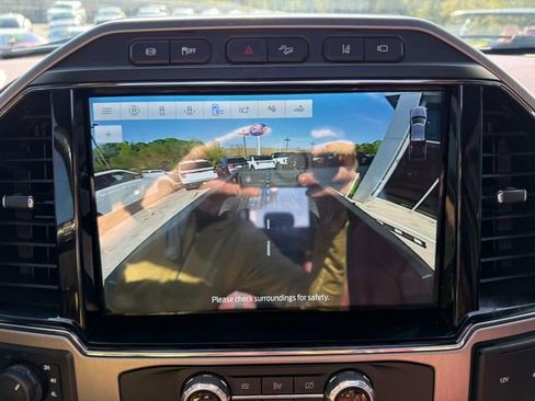 Used 2022 Ford F450 Platinum w/ FX4 Off-Road Package image 45