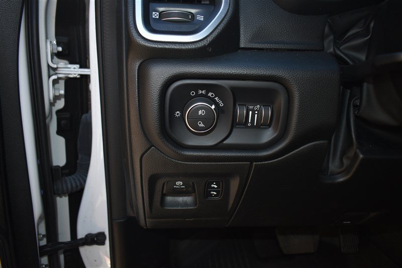 Used 2023 RAM 1500 Laramie AWD/4WD image 13