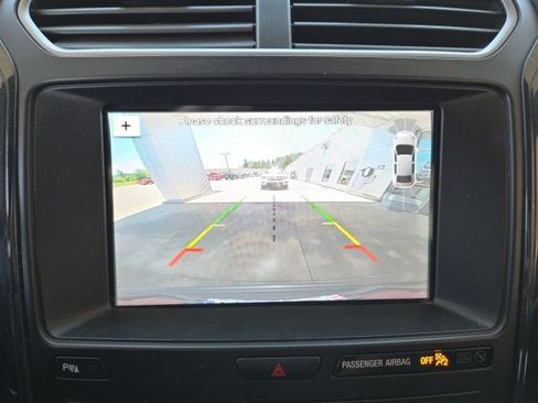 Used 2019 Ford Explorer XLT w/ Equipment Group 202A AWD/4WD image 57