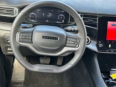Used 2023 Jeep Wagoneer Series II image 17
