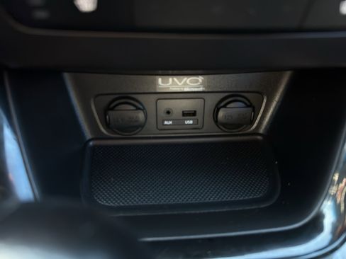 Used 2014 Kia Sorento LX image 18