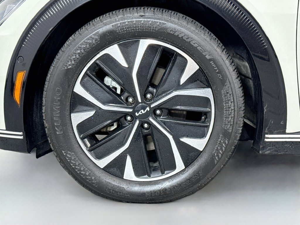 Used 2022 Kia EV6 Wind w/ Wind Technology Package AWD/4WD image 11
