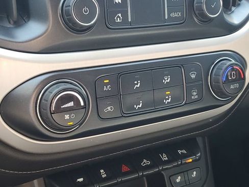 Used 2020 GMC Canyon SLT w/ Driver Alert Package AWD/4WD image 16