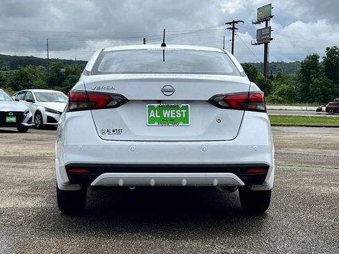 Used 2025 Nissan Versa S w/ Trunk Package image 5