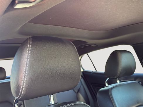 Used 2019 Mercedes-Benz GLA 250 4MATIC image 12