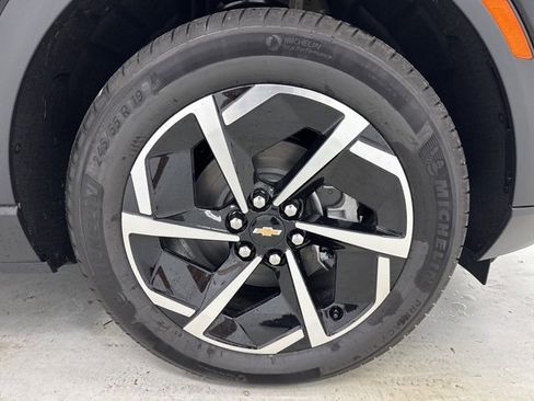 New 2026 Chevrolet Equinox EV LT image 30