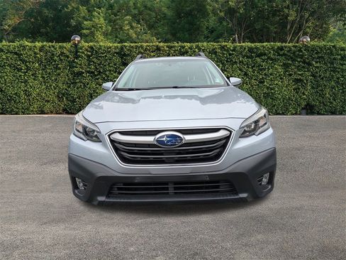 Used 2022 Subaru Outback Premium image 9