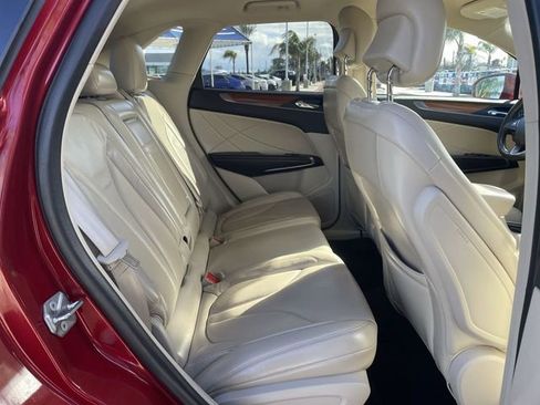 Used 2018 Lincoln MKC Select w/ Select Plus Package image 27