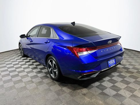 Used 2021 Hyundai Elantra SEL w/ Convenience + Premium Package FWD image 5