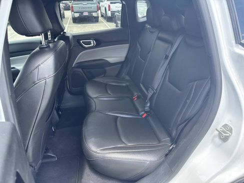 Used 2024 Jeep Compass Limited AWD/4WD image 7