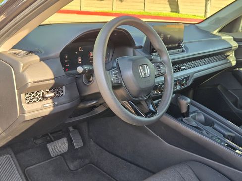 Used 2024 Honda Accord EX image 11