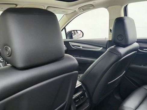 Used 2019 Cadillac XT5 Luxury AWD/4WD image 24