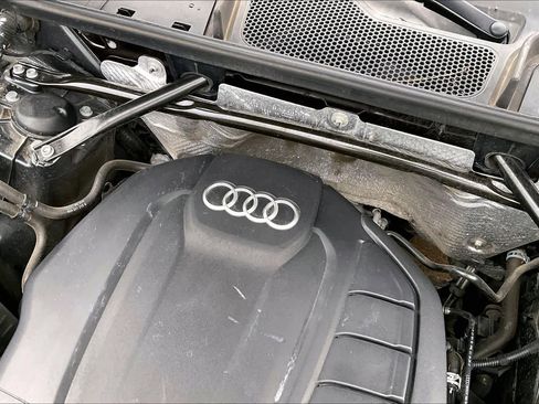 Used 2018 Audi Q5 2.0T Premium Plus w/ Premium Plus Package AWD/4WD image 31