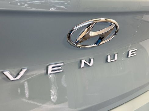 New 2026 Hyundai Venue SEL FWD image 20