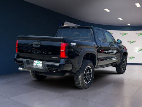 Used 2025 Toyota Tacoma TRD Off-Road image 7