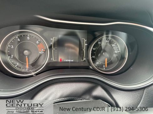 Used 2019 Jeep Cherokee Latitude w/ Popular Appearance Group AWD/4WD image 11