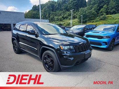 Used 2019 Jeep Grand Cherokee Laredo