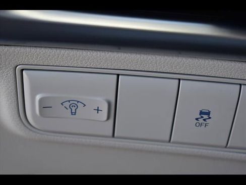 Used 2025 Hyundai Tucson SE FWD image 21