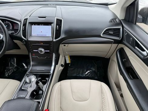 Used 2019 Ford Edge Titanium w/ Cold Weather Package image 24