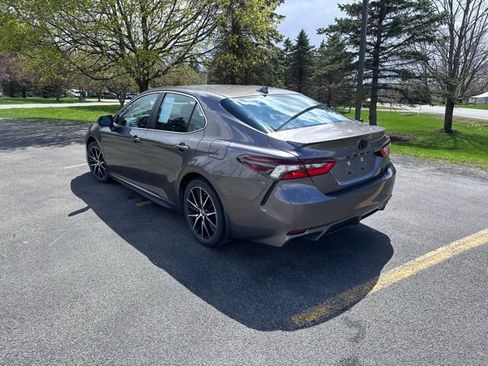 Used 2023 Toyota Camry SE w/ Blackout Package (TMS) image 5