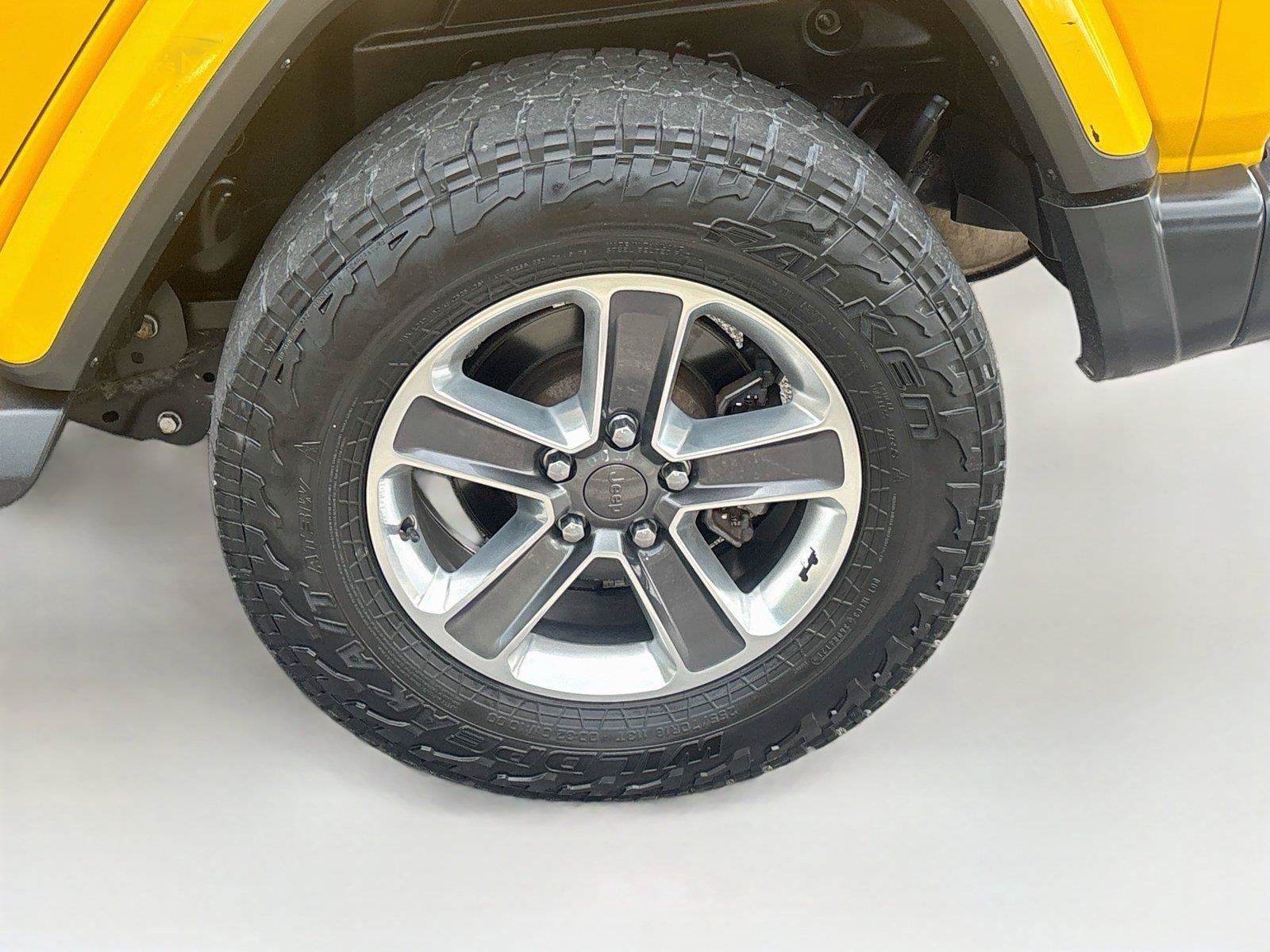 Used 2019 Jeep Wrangler Unlimited Sahara AWD/4WD image 30