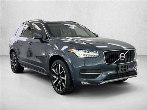 Used 2018 Volvo XC90 T6 Momentum w/ Convenience Package AWD/4WD image 3