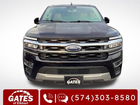 Used 2024 Ford Expedition Limited AWD/4WD image 2