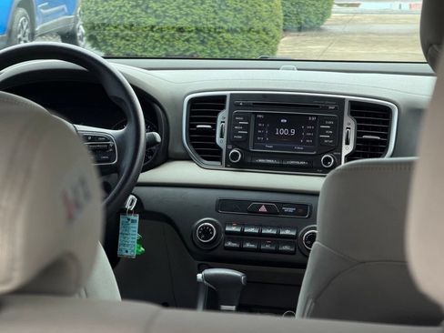 Used 2017 Kia Sportage LX AWD/4WD image 29