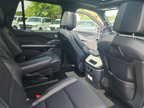 New 2026 Lincoln Navigator Reserve AWD/4WD image 23