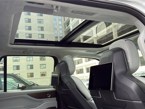 New 2026 Lincoln Navigator L Black Label image 5