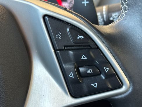 Used 2019 Chevrolet Corvette Stingray Coupe w/ Carbon Flash Badge Package RWD image 24