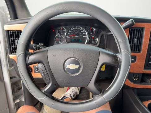 Used 2008 Chevrolet Express 3500 Extended w/ Power Package RWD image 13