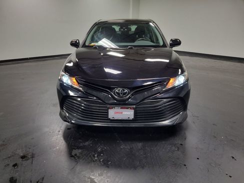 Used 2019 Toyota Camry LE image 2