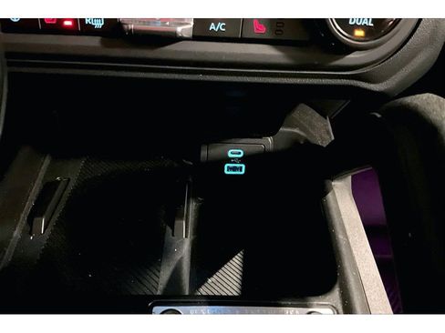 Used 2025 Ford Bronco Badlands image 33