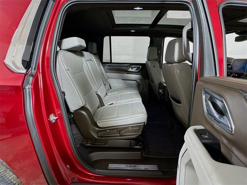 Certified 2023 GMC Yukon XL SLT image 28